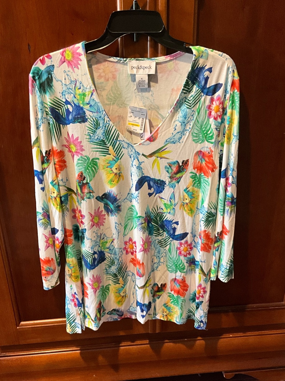 NWT Peck & Peck Women's White Tropical Floral V-Neck Top Size Xlarge